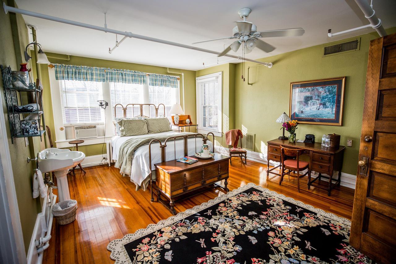 The Henderson Bed and Breakfast Hendersonville Exteriör bild